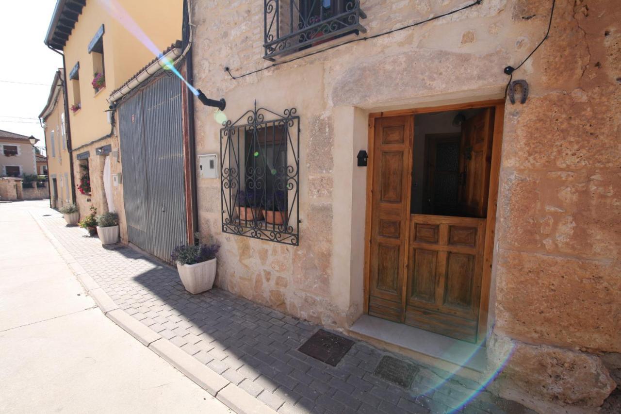فيلا Wabisabi Townhouse Montejo de la Vega de la Serrezuela المظهر الخارجي الصورة