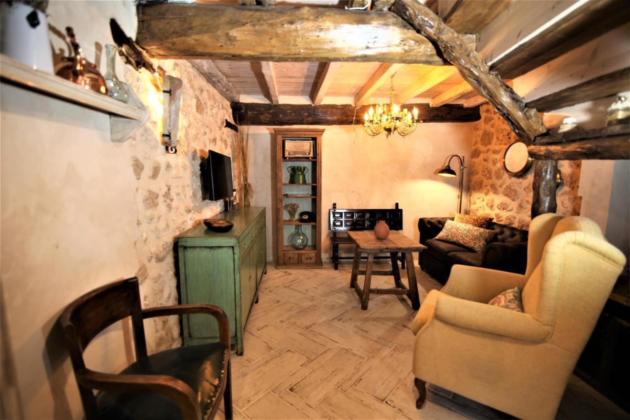 فيلا Wabisabi Townhouse Montejo de la Vega de la Serrezuela المظهر الخارجي الصورة