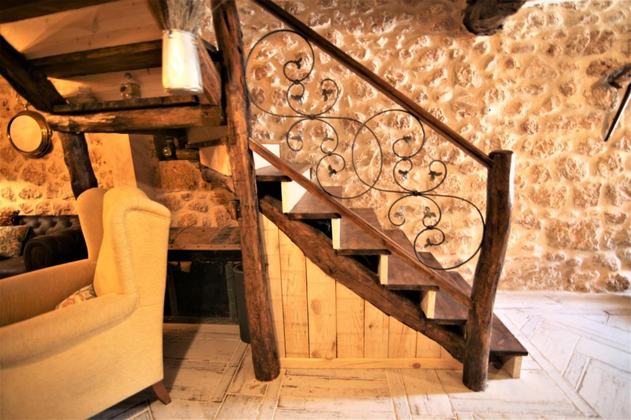 فيلا Wabisabi Townhouse Montejo de la Vega de la Serrezuela المظهر الخارجي الصورة